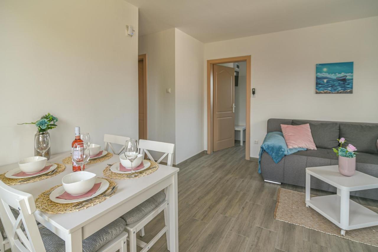 Happy Apartments Balatonlelle Exterior photo