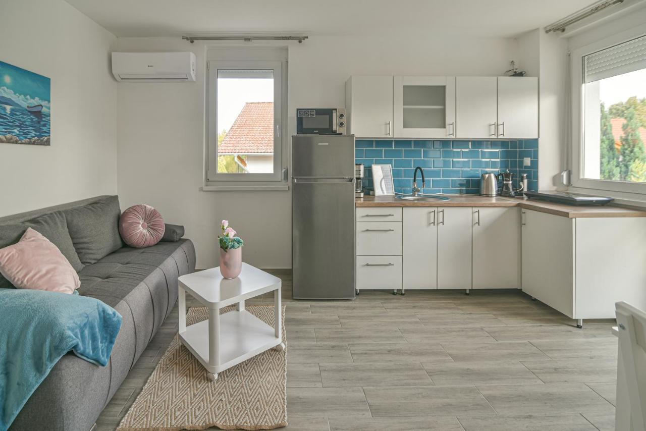 Happy Apartments Balatonlelle Exterior photo