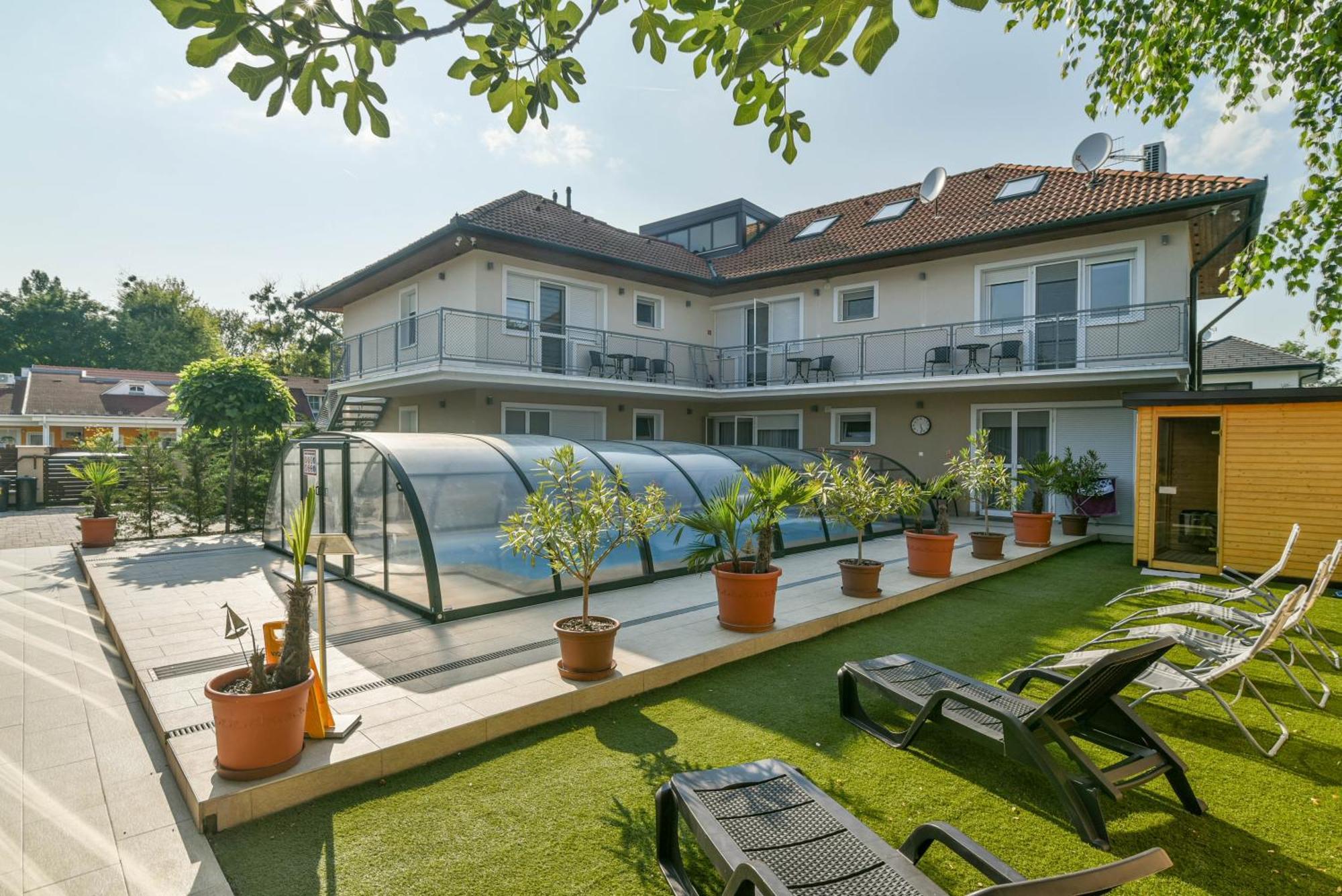 Happy Apartments Balatonlelle Exterior photo